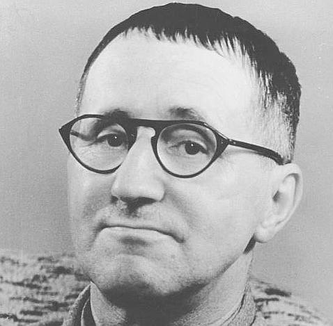 Por Bertolt Brecht poeta y dramaturgo alemán (1898-1956)